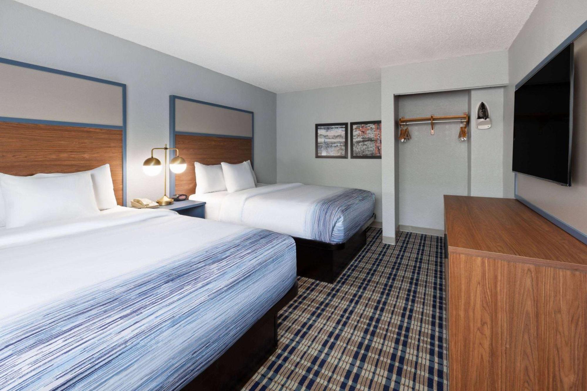 Pioneer Inn & Suites Grinnell Exteriér fotografie