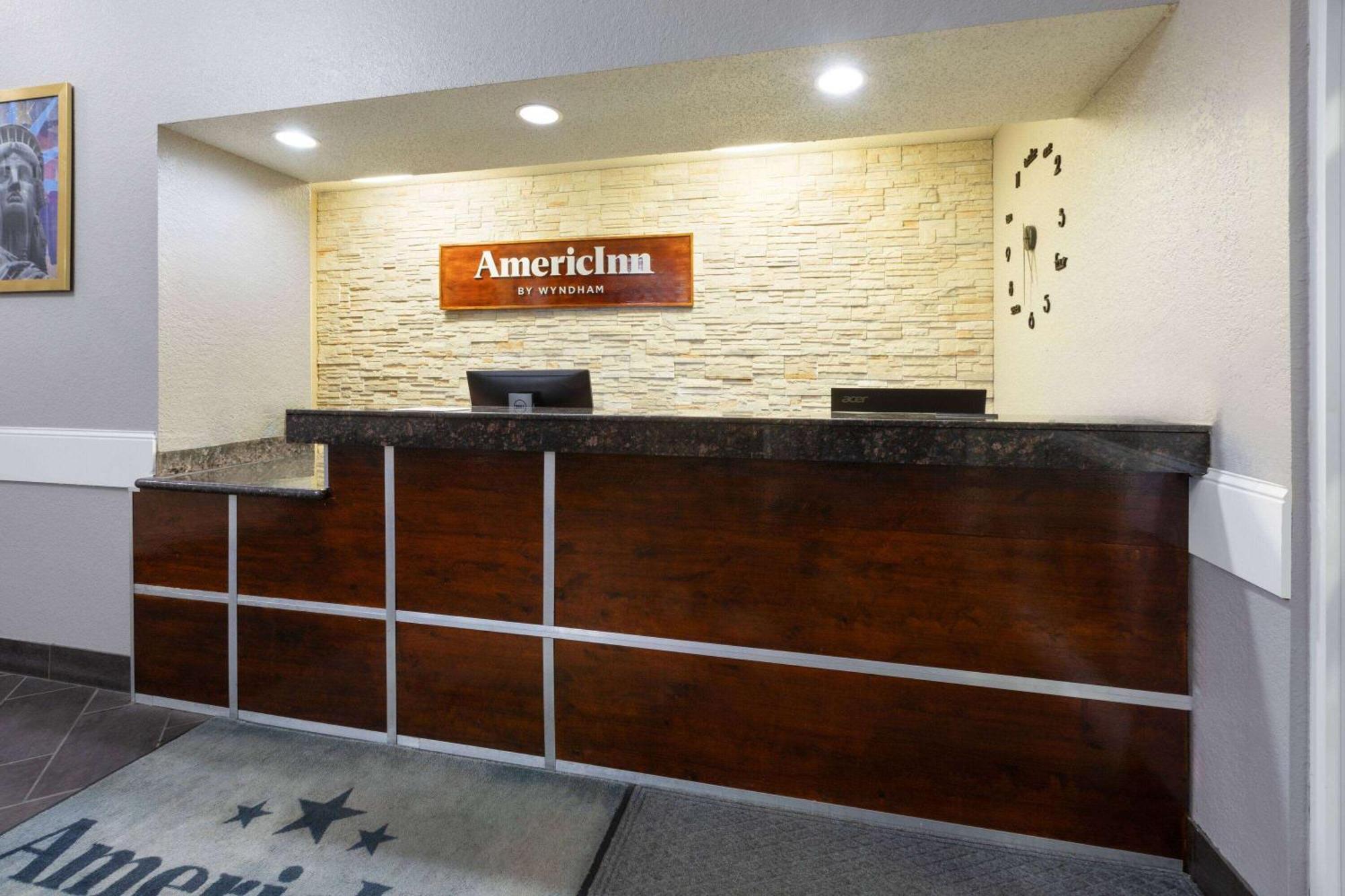 Pioneer Inn & Suites Grinnell Exteriér fotografie